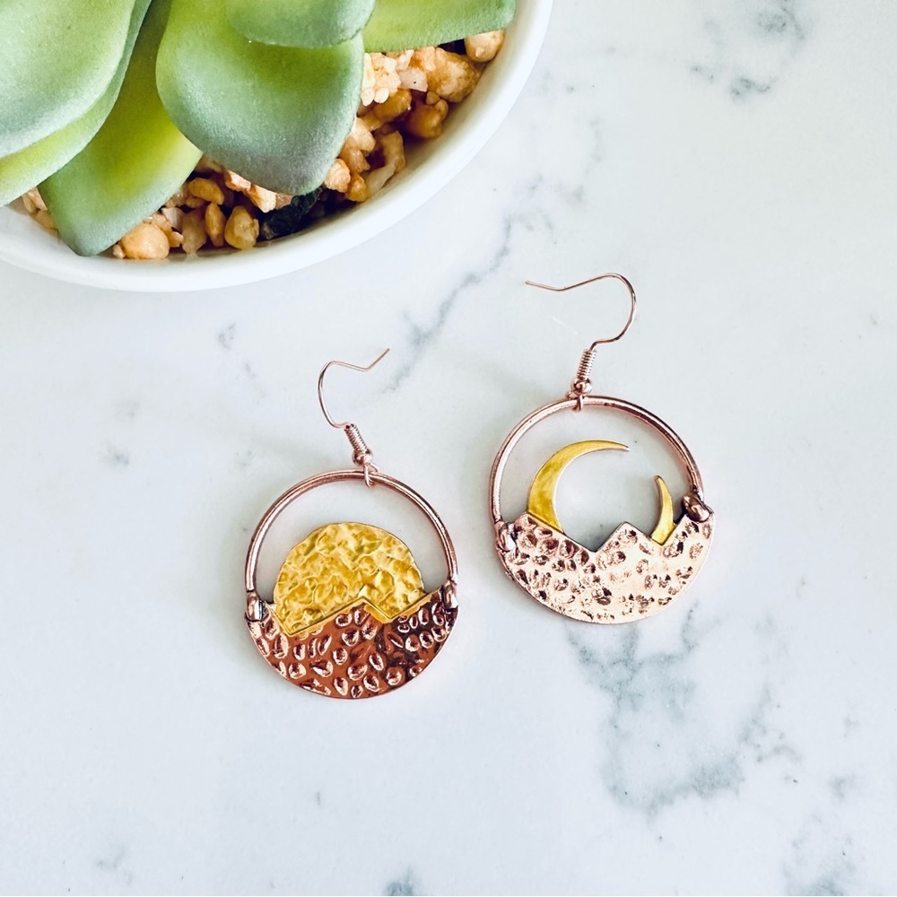 2/$30🌵 Vintage Style Antiqued Moon Sun Copper Earrings Hoop Mountains Boho NEW